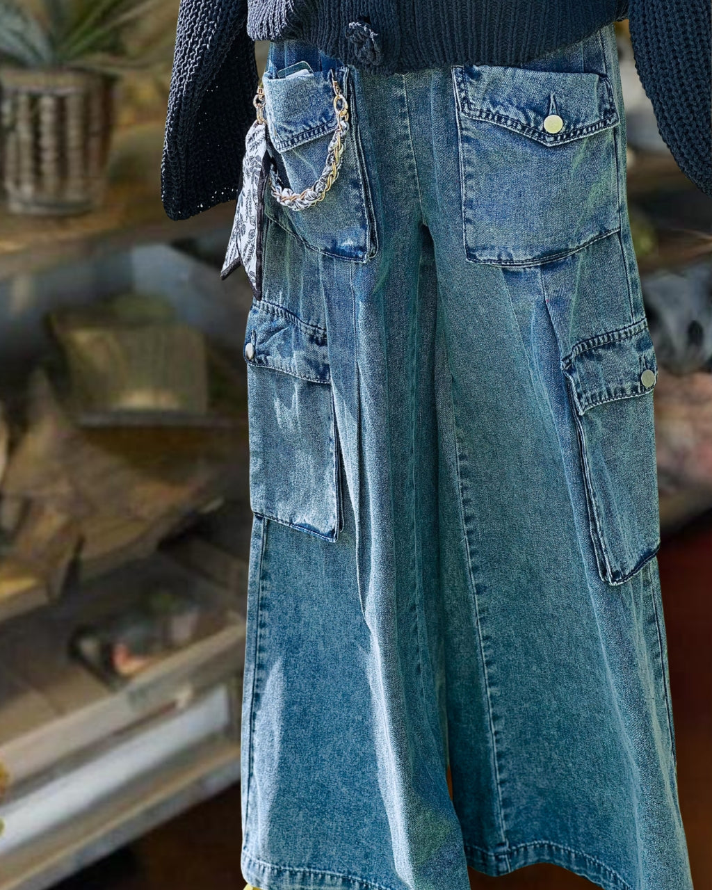 Multi-Pocket Wide-Leg Jeans