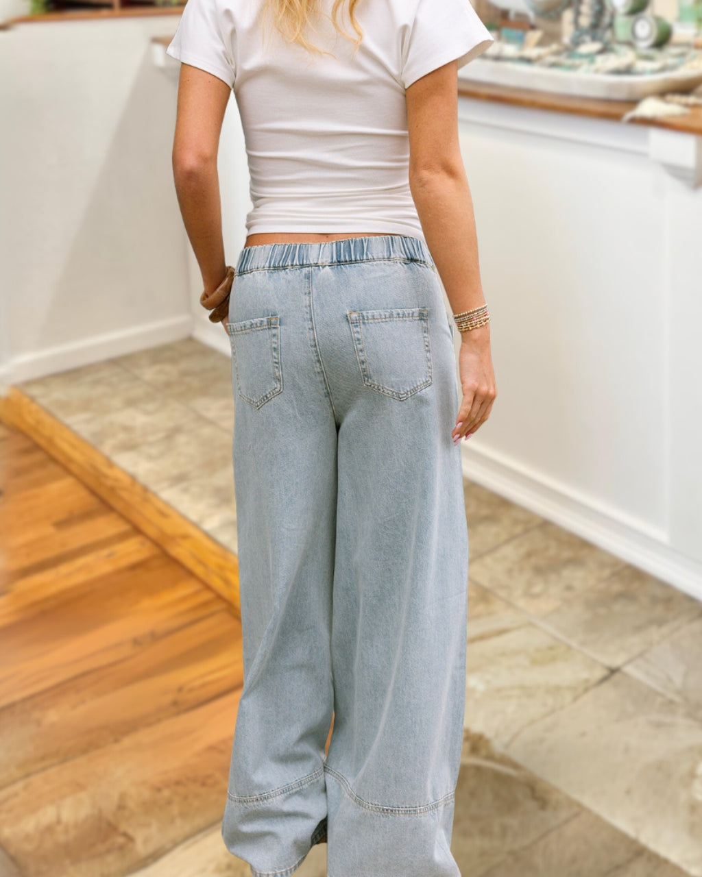 Stylish Drawstring Wide-Leg Jeans